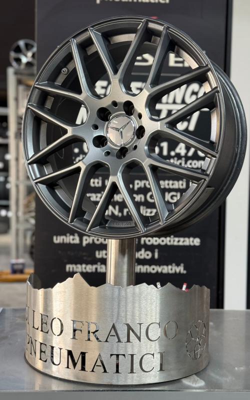 Cerchio GMP: BERGHEM / MATT ANTHRACITE