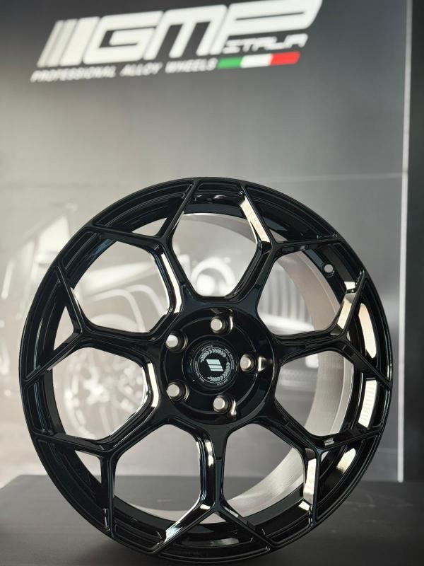 GMP / RACEWAY / NERO CORSA<br>8,0J18" 5X112 35 66,60