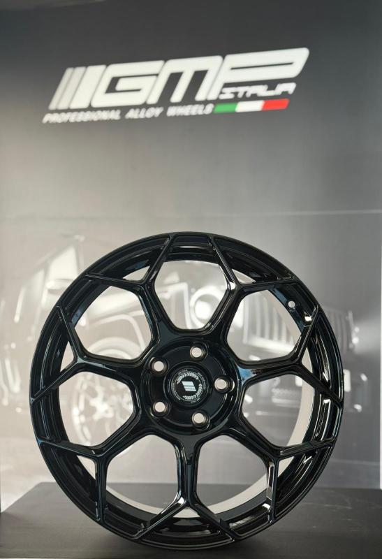 GMP / RACEWAY / NERO CORSA<br>8,0J18" 5X114,3 35 75