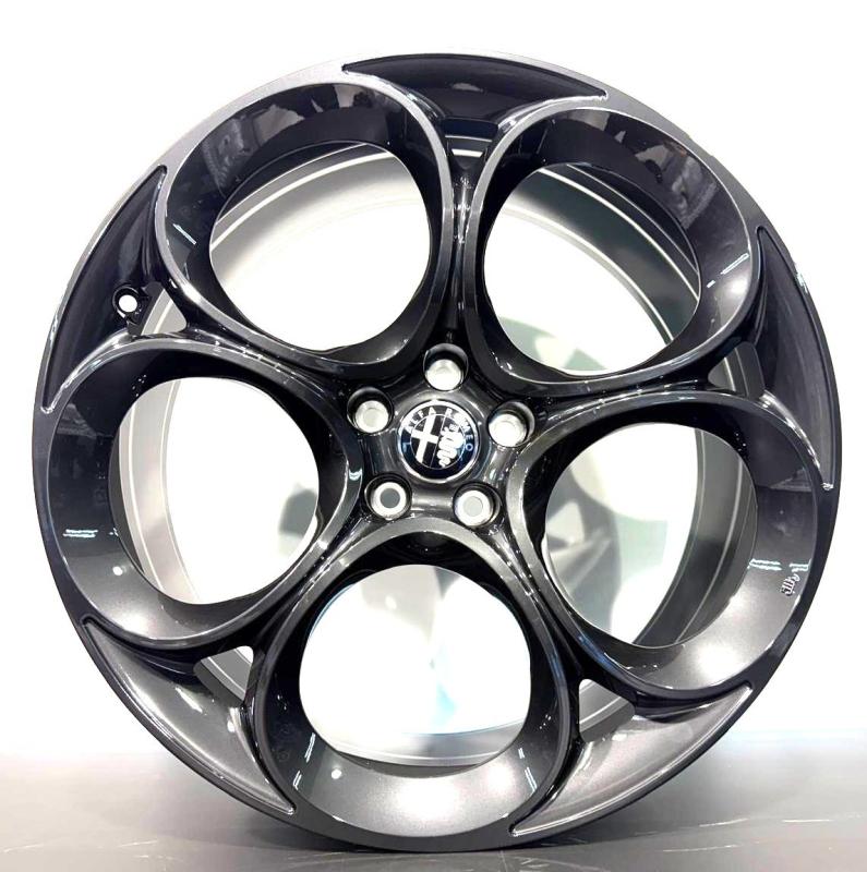 Cerchio ORIGINALI: ALFA ROMEO STELVIO 5 SPEICHEN / DARK MIRON LUCIDO