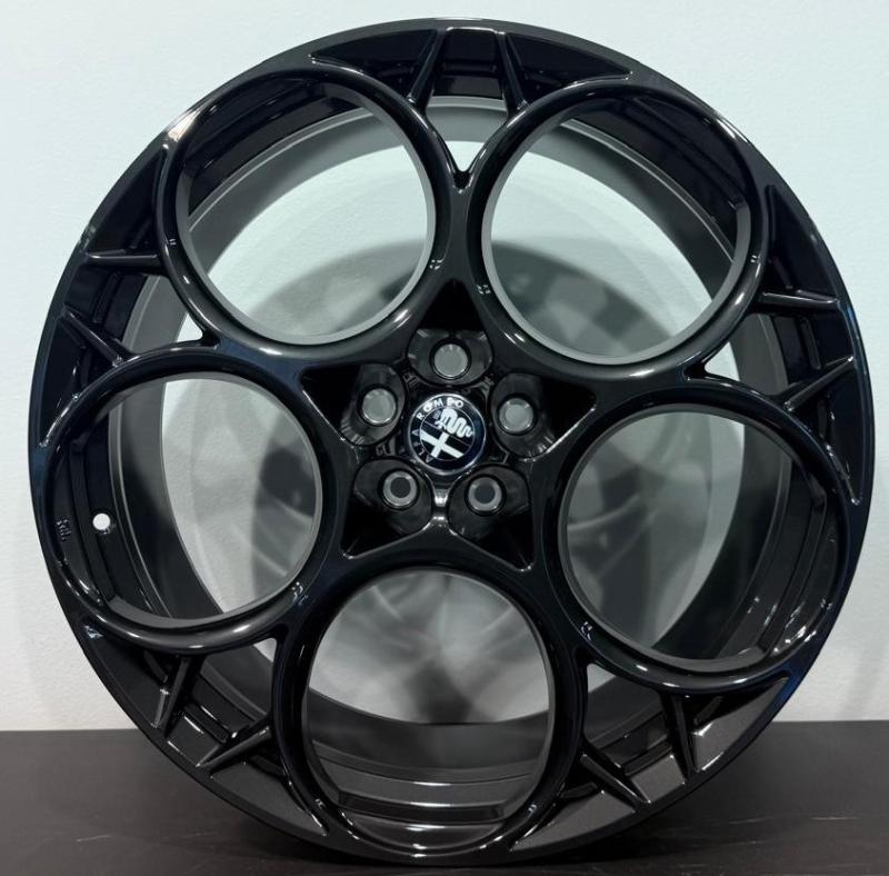 Cerchio ORIGINALI: MULTISPOKE  STELVIO / DARK MIRON