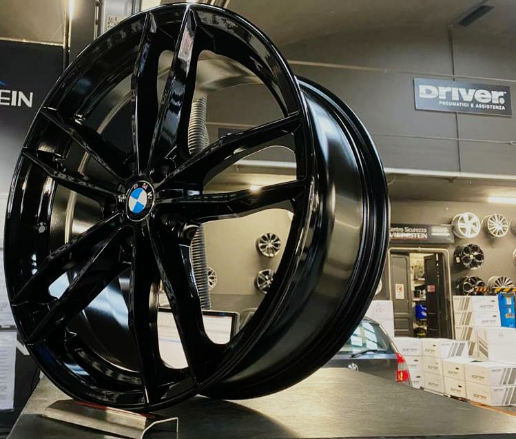 GMP / SWAN / GLOSSY BLACK<br>8,0J18" 5X112 30 66,60